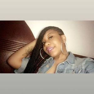 Meet your Posher, Leeasia